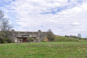 Ligne Maginot - LATIREMONT - A3 - (Ouvrage d'artillerie) - Entrée munitions et entrée des hommes
