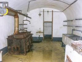 Ligne Maginot - BIRLENBACH - (Abri) - La cuisine
Equipée d'une cuisinière au charbon