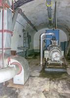 Ligne Maginot - BIRLENBACH - (Abri) - L'usine électrique
Le second groupe électrogène et la travée électrique à sa gauche