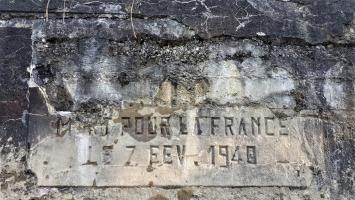 Ligne Maginot - 415 - RIEBEL - (Casemate d'infanterie) - La plaque aujourd'hui, dans un triste état