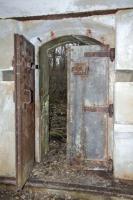 Ligne Maginot - BATTERIE DES PAYSANS - (Cuve pour canon) - Porte blindée à deux battants