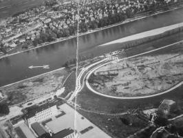 Ligne Maginot - CHAMP DE COURSES - (Casemate d'infanterie - double) - Photo aérienne
Les organisations défensives autour de l'hippodrome sont bien visibles