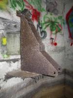 Ligne Maginot - HAUTE DIGUE 2 - (Blockhaus pour arme infanterie) - Créneau mitrailleuse droit
Détail du support d'arme