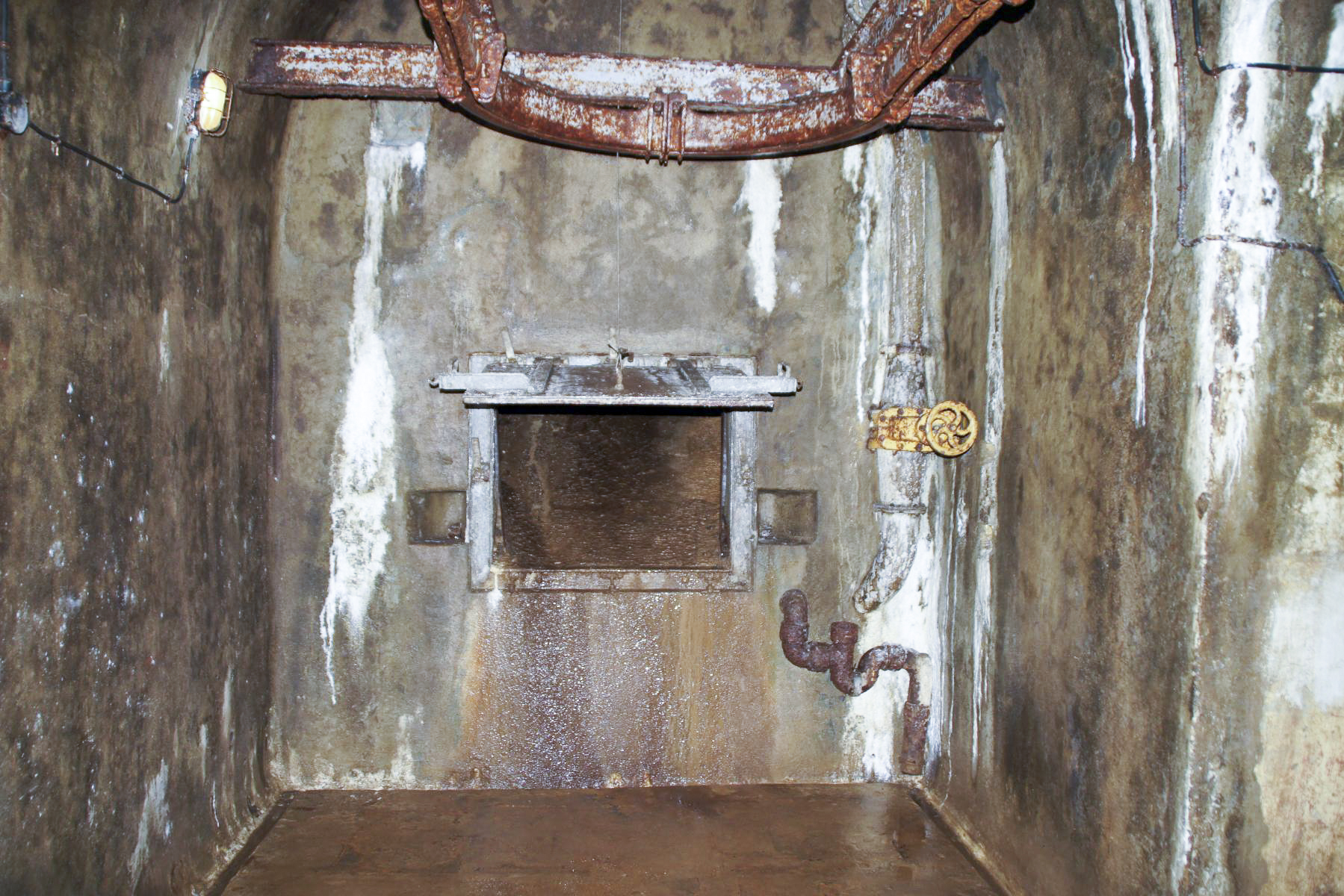 Ligne Maginot - MICHELSBERG - A22 - (Ouvrage d'artillerie) - Bloc 5
Le local de récupération des douilles vides. - STENGER Mathieu