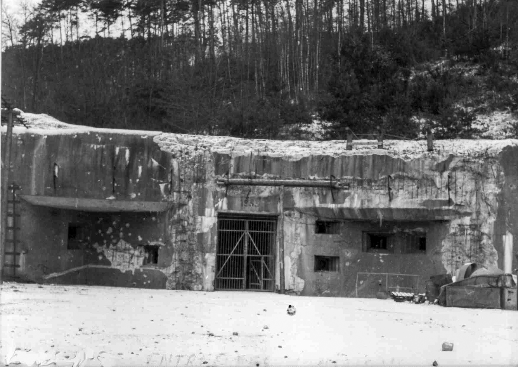 Ligne Maginot - HOCHWALD - (Ouvrage d'artillerie) - Bloc 8
Entrée munitions - Albert HAAS