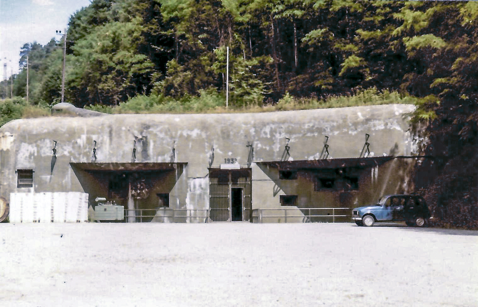 Ligne Maginot - HOCHWALD - (Ouvrage d'artillerie) - Bloc 8
Entrée munitions - Peeters, Joseph