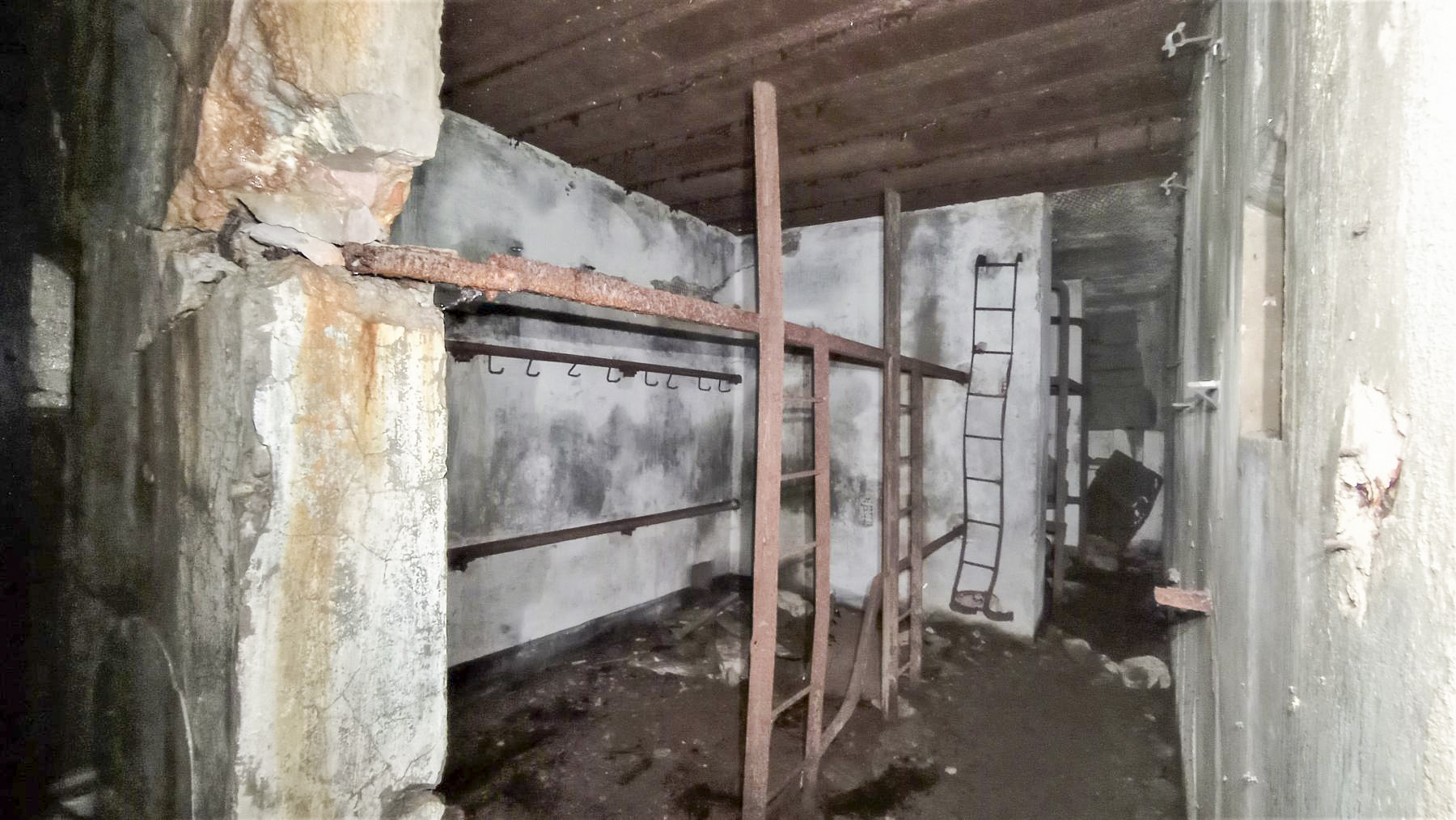 Ligne Maginot - HOCHWALD C2 - (Casemate d'infanterie) - Chambre de troupe pour 18 hommes   - Baptiste GAUDIN