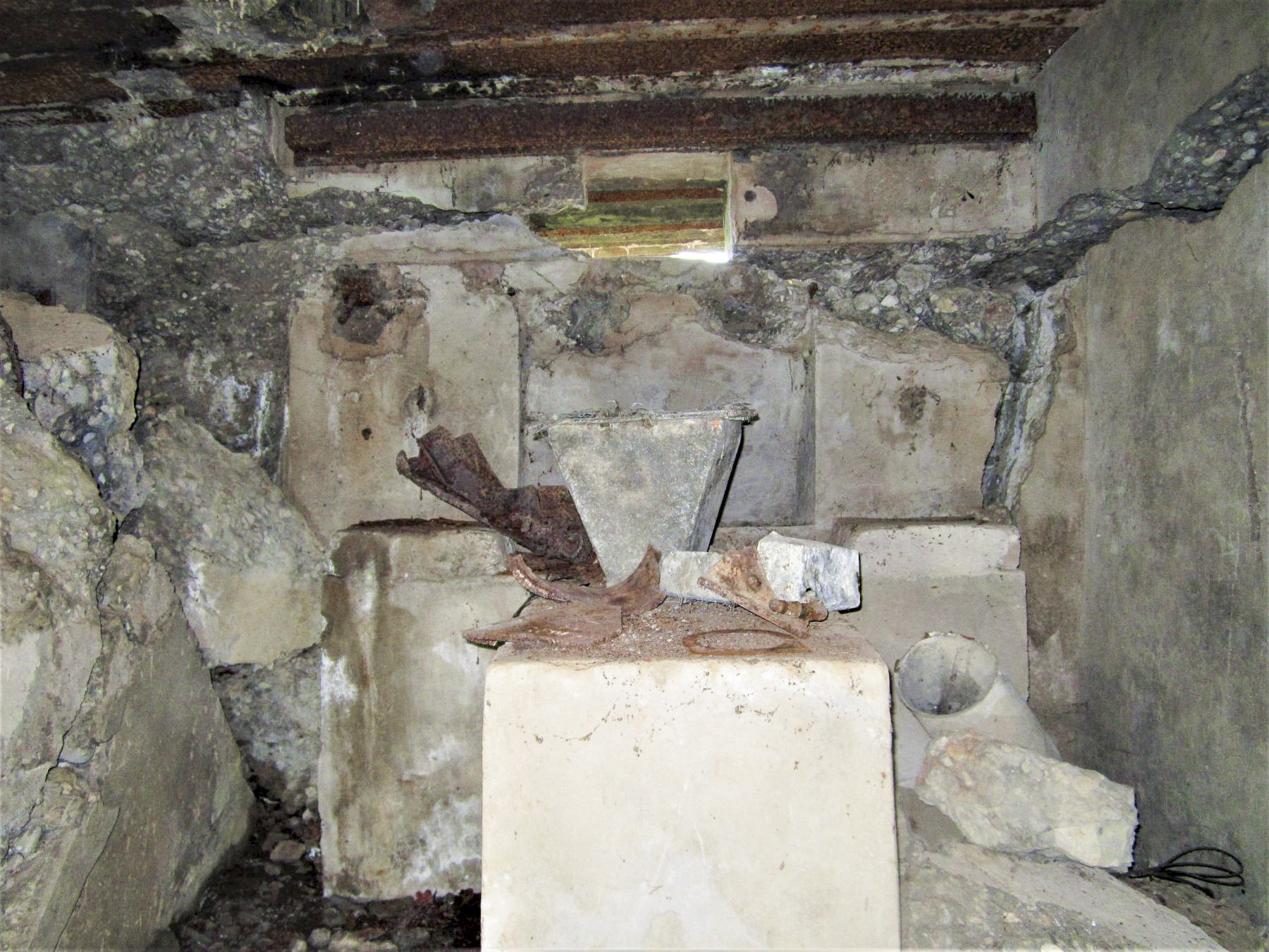 Ligne Maginot - PFAFFENBRONN 7 - (Blockhaus pour arme infanterie) - Chambre de tir droite - Gregory Fuchs