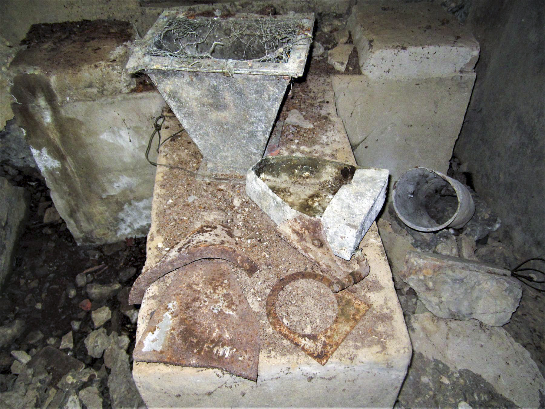 Ligne Maginot - PFAFFENBRONN 7 - (Blockhaus pour arme infanterie) - Restes de la ventilation - Gregory Fuchs
