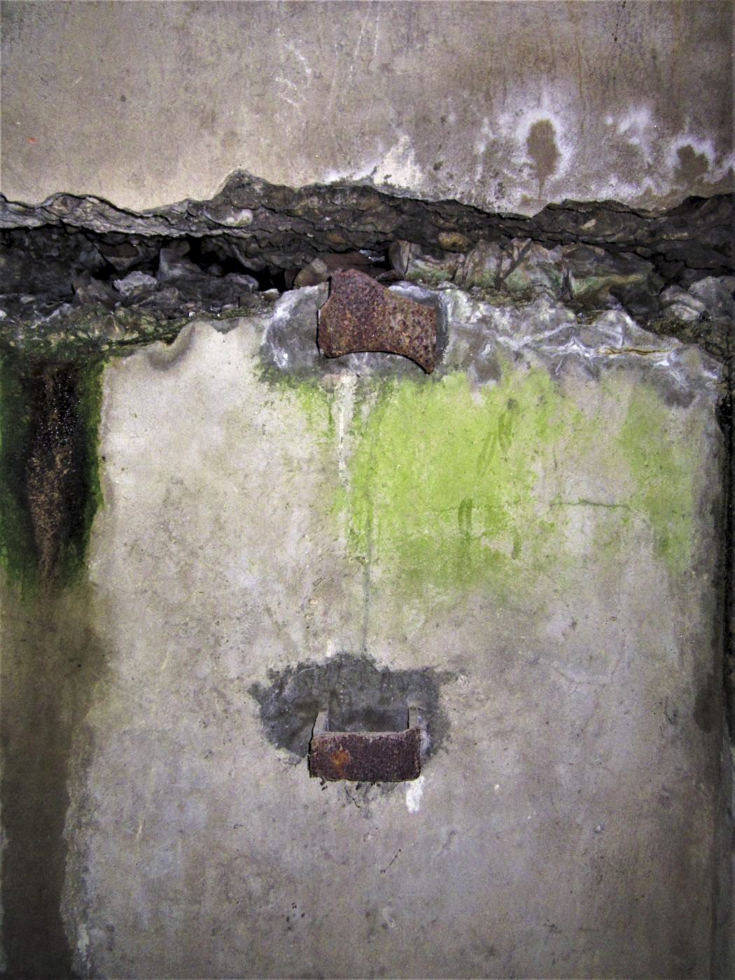 Ligne Maginot - PFAFFENBRONN 7 - (Blockhaus pour arme infanterie) - Support du ventilateur - Gregory Fuchs