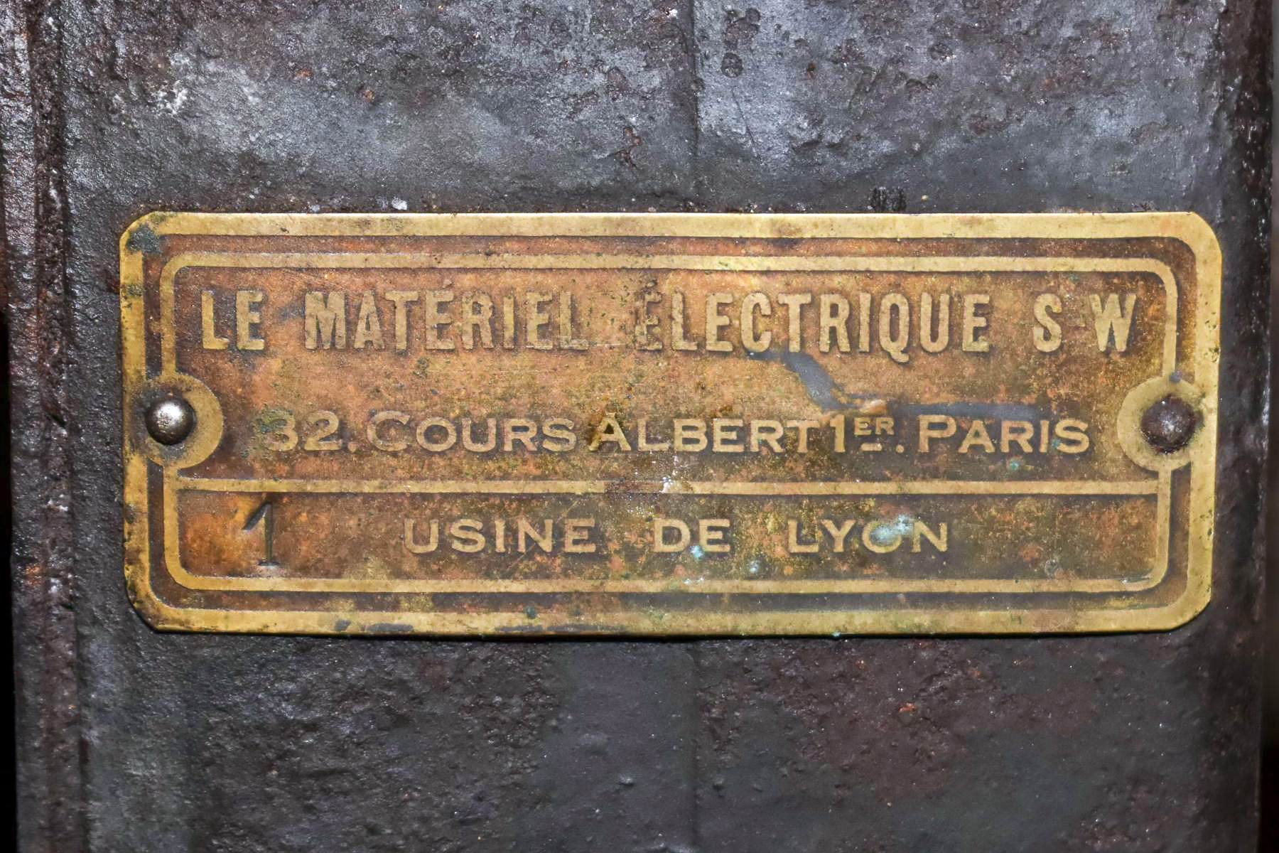 Ligne Maginot - LA FERTE - (Ouvrage d'infanterie) - Bloc 2
Plaque de matériel électrique S.W. - D.Froehly