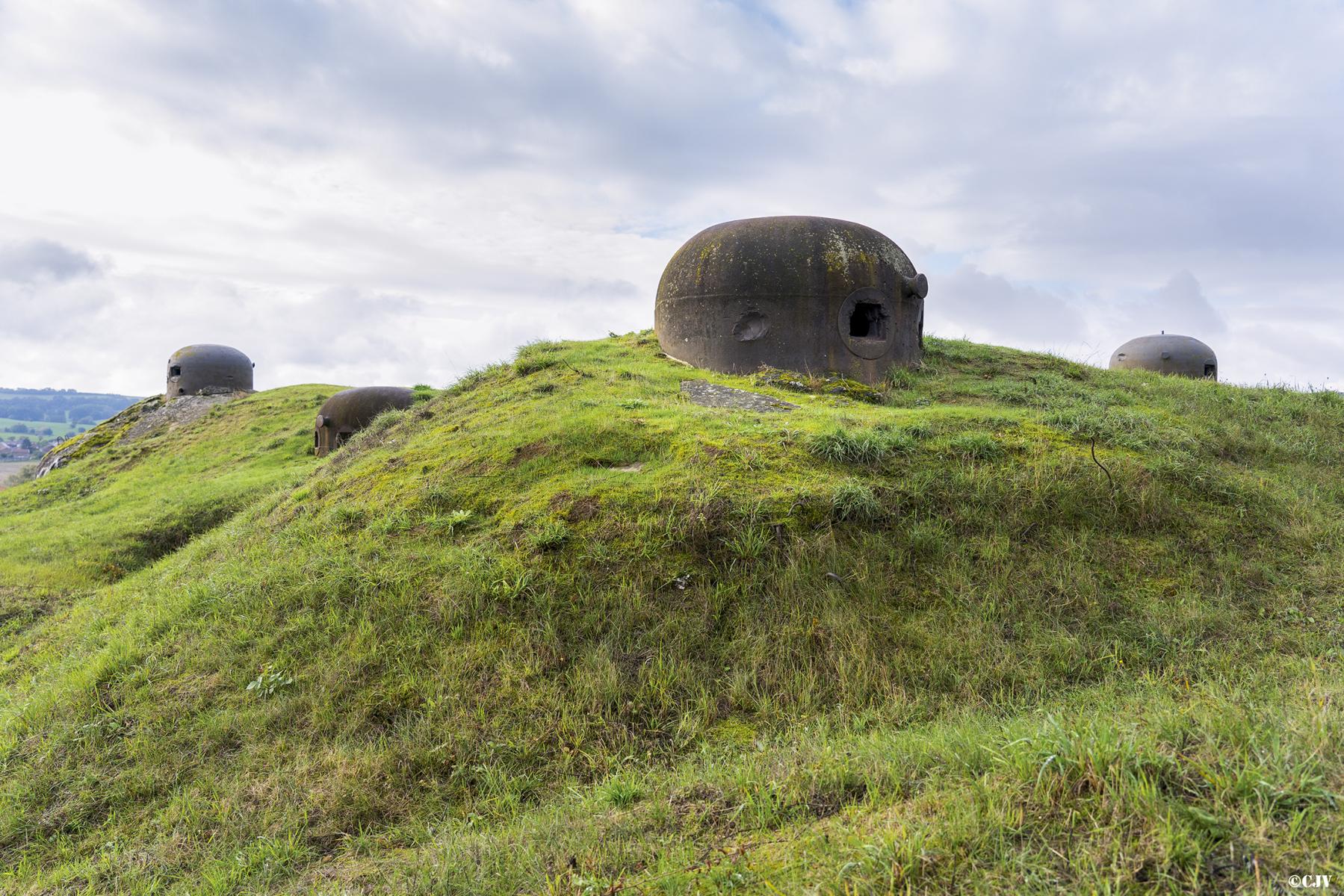 Ligne Maginot - LA FERTE - (Ouvrage d'infanterie) - Bloc 1
Les cloches - Lia VERMEULEN