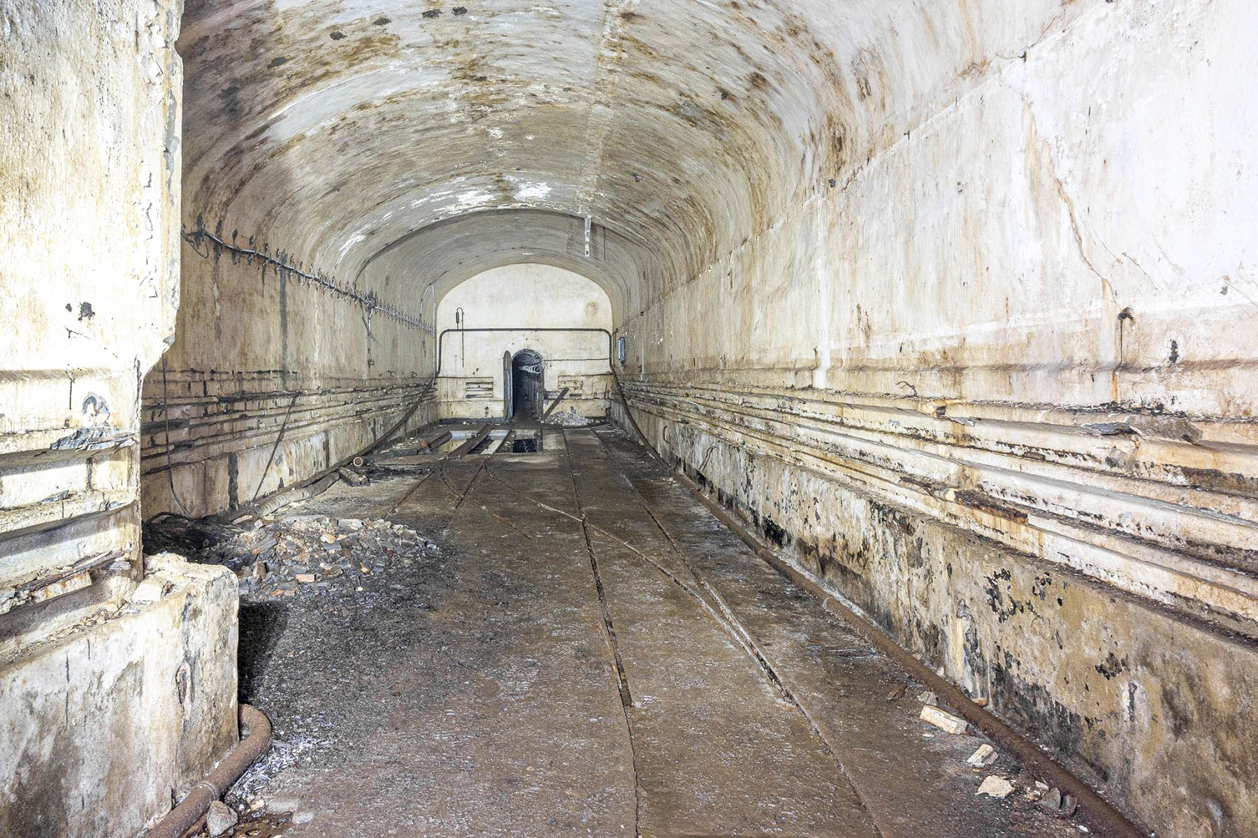 Ligne Maginot - MOLVANGE - A9 - (Ouvrage d'artillerie) - Garage des locotracteurs - David Palmer