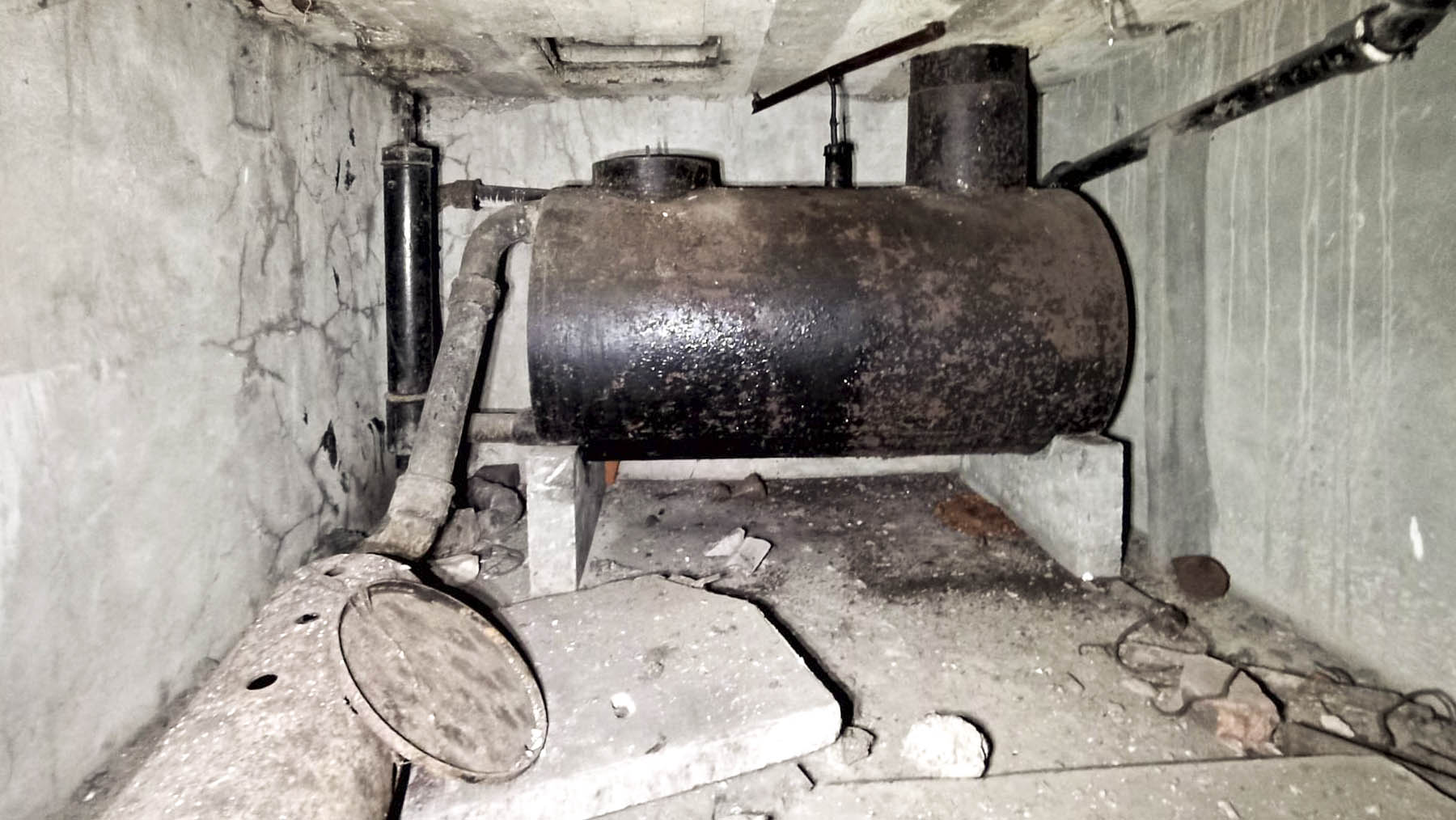 Ligne Maginot - HOFFEN - (Abri) - Fosse chimique Asepta du local des latrines pour officier N°54 - Baptiste GAUDIN