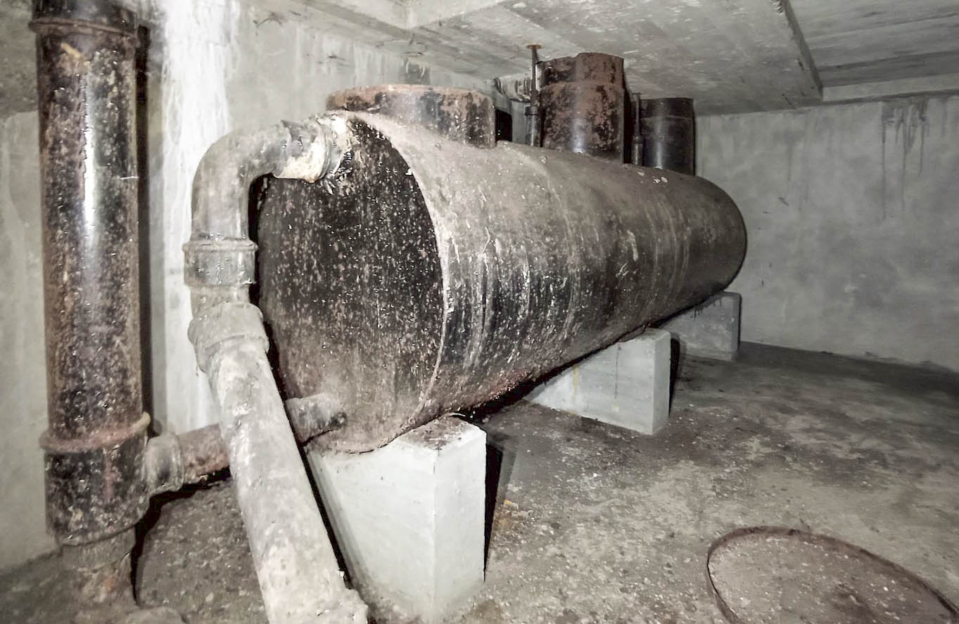 Ligne Maginot - HOFFEN - (Abri) - Fosse chimique du local des latrines N°53 - Baptiste GAUDIN
