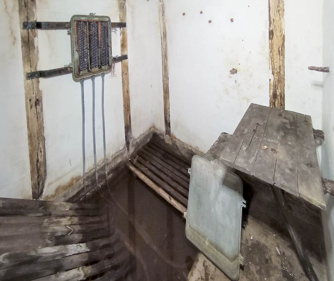 Ligne Maginot - I - (Chambre de coupure) - Vue d'ensemble de l'intérieur de la chambre  - Baptiste GAUDIN