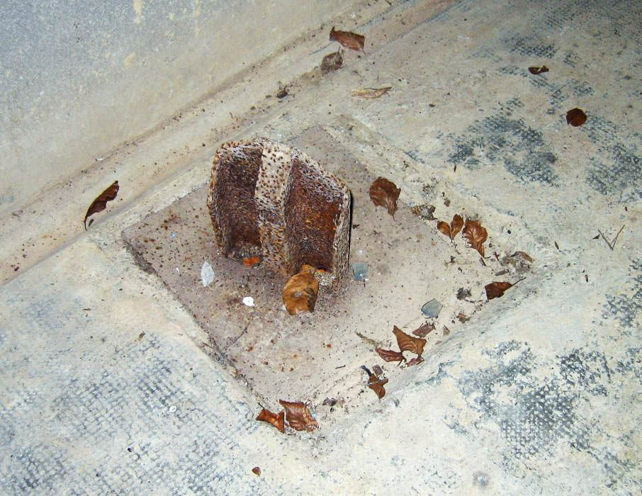 Ligne Maginot - 110 - BETTLACH - (Casemate d'artillerie) - Dispositif d'ancrage des fléches - Antoine SCHOEN