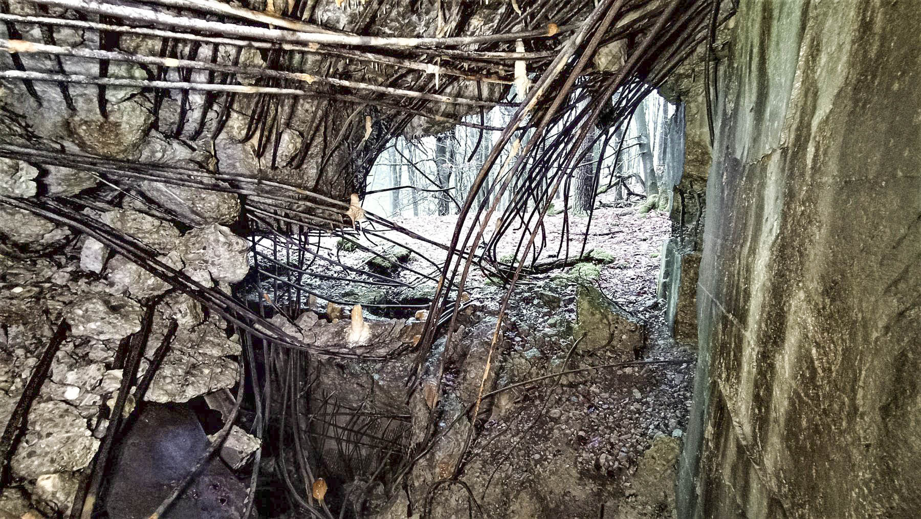 Ligne Maginot - HOCHWALD C6 - (Casemate d'infanterie - double) - Reste du couloir d'entrée principale - Baptiste GAUDIN