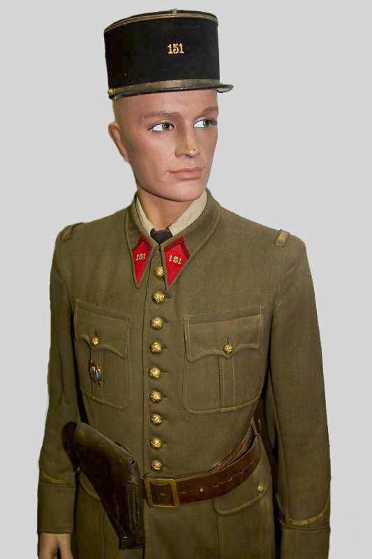 Ligne Maginot - Officier du 151e RAP - Uniforme d'officier du 151° RAP
Musée de Fermont
