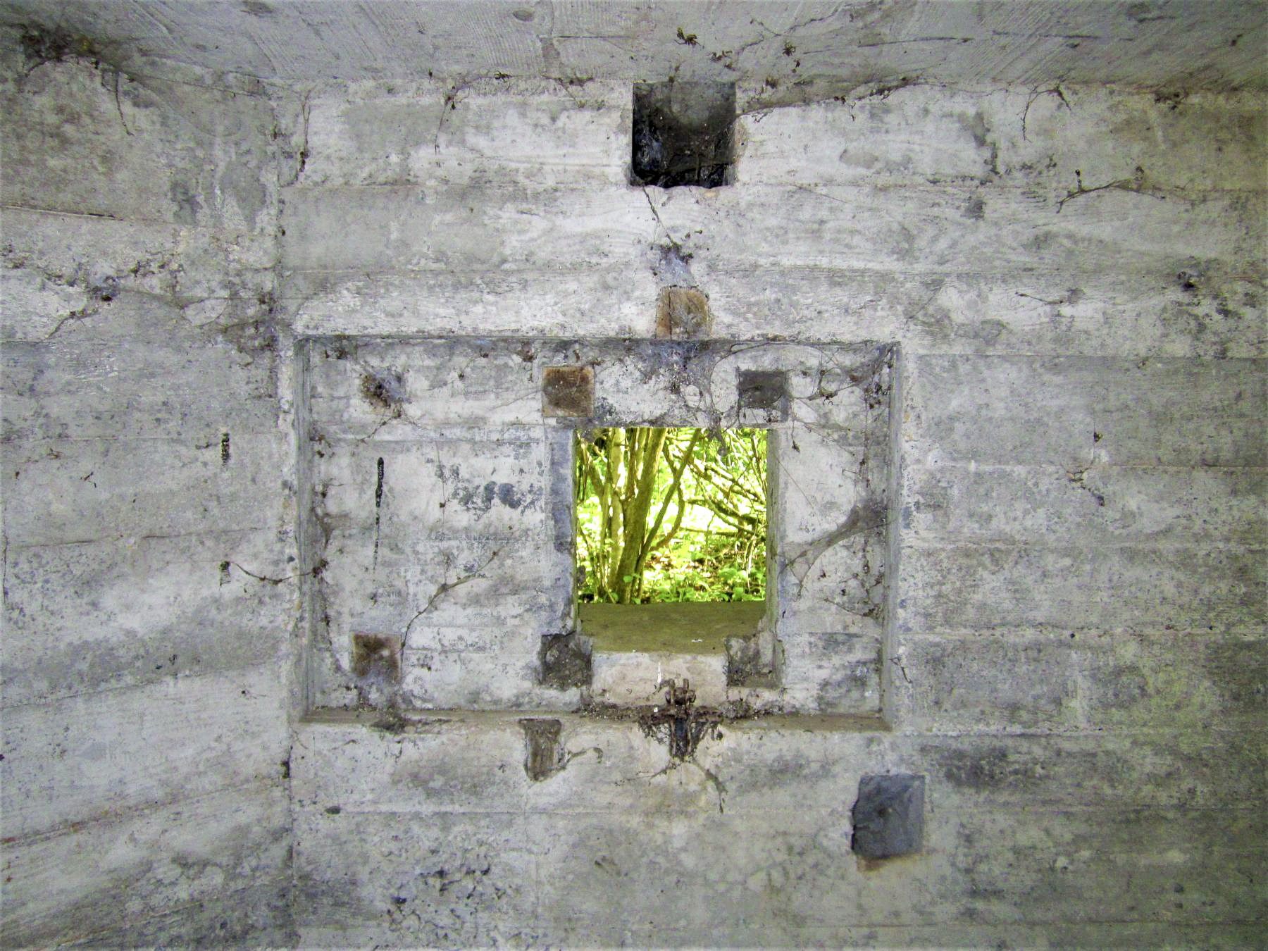 Ligne Maginot - 301A - PORT DU RHIN SUD 35 - (Blockhaus pour arme infanterie) - Créneau sud - Les Gardiens du Rhin