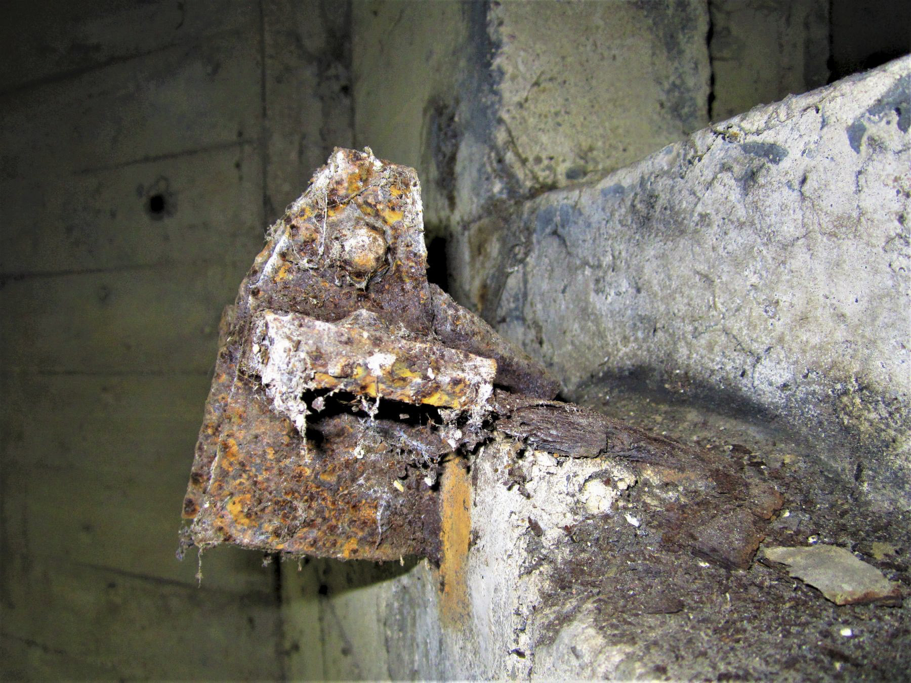 Ligne Maginot - 301B - PORT DU RHIN SUD 34 - (Blockhaus pour arme infanterie) - Détail du support de FM - Les Gardiens du Rhin