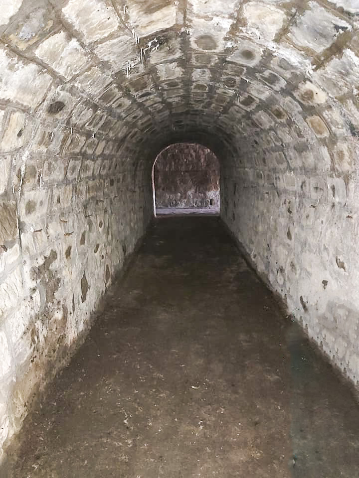 Ligne Maginot - CAMP D'ARGENT - COL DE TURINI - (Dépôt de Munitions) - Traverse rejoignant la galerie droite  - Simon GREBOVAL