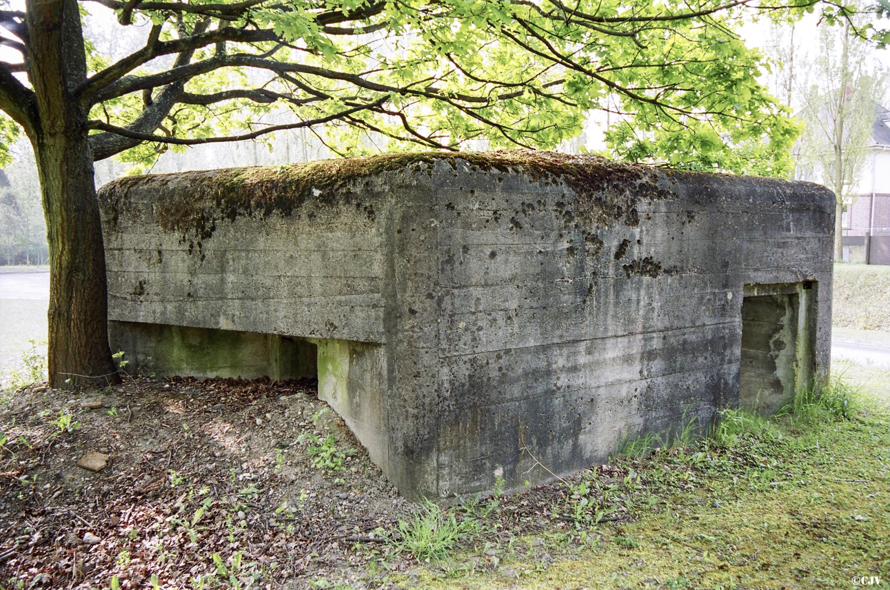 Ligne Maginot - 385A - PORT DU RHIN CENTRE 1 - (Blockhaus pour arme infanterie) - Créneau nord-est et entrée - Caspar Vermeulen