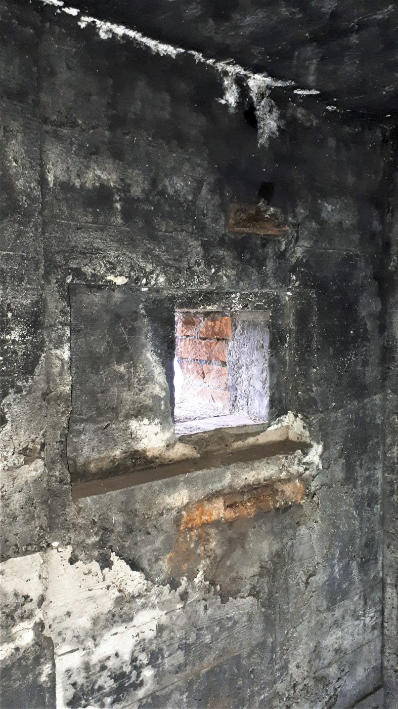 Ligne Maginot - 476E - MINOTERIE - (Blockhaus pour arme infanterie) - Chambre de tir Est
Créneau mitrailleuse - Gregory Fuchs