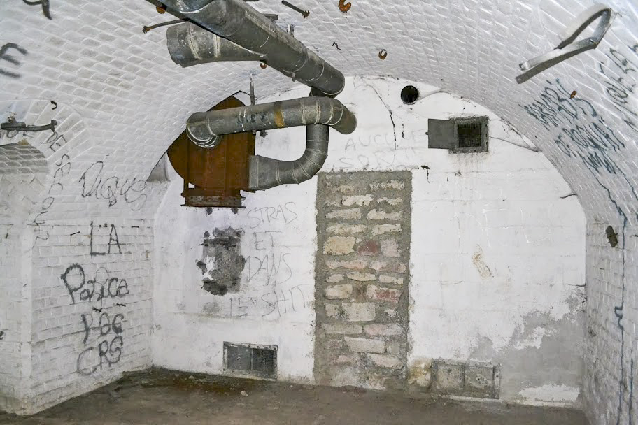 Ligne Maginot - A33 - (Abri) - L'accès au couloir extérieur muré - PAVEL Jan