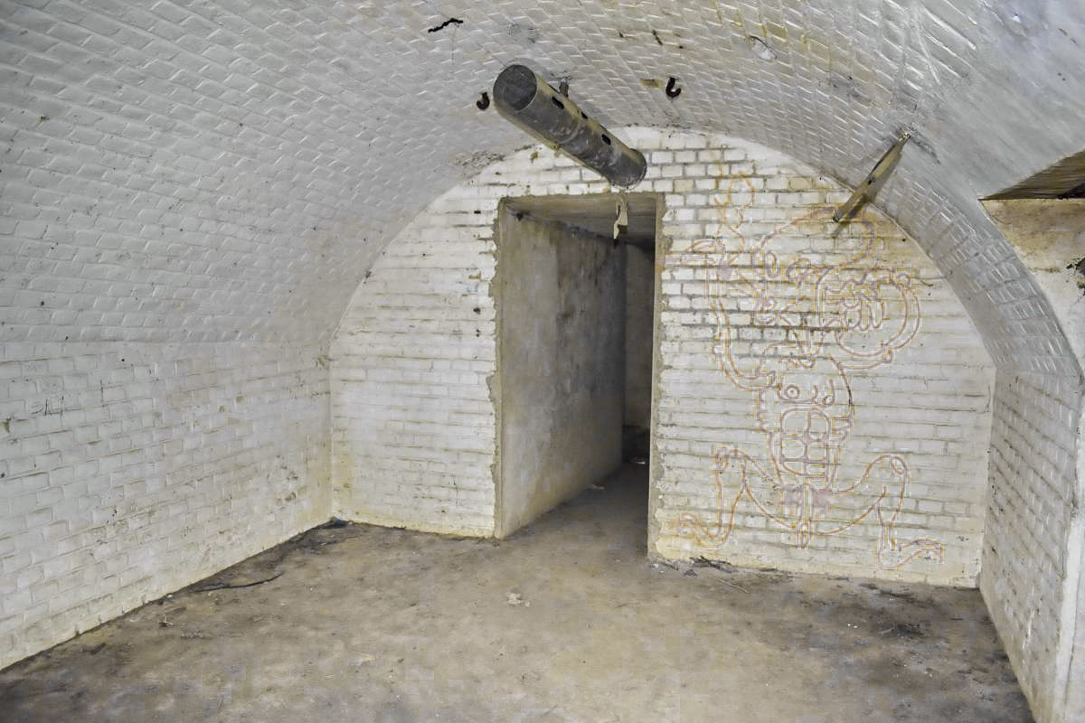 Ligne Maginot - A33 - (Abri) - Salle de troupe à l'extrémité gauche
Accès à l'observatoire - D. Froehly
