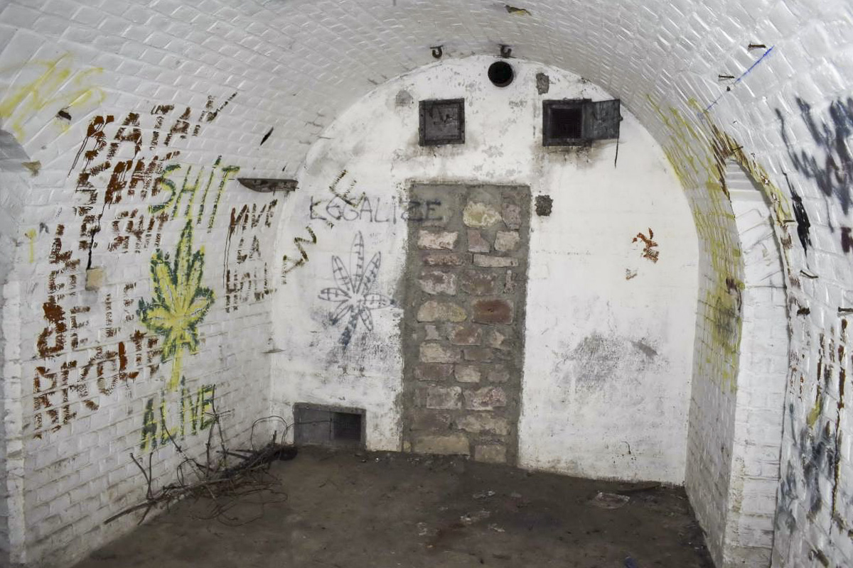 Ligne Maginot - A33 - (Abri) - Salle pour officiers et transmissions
L'accès au couloir extérieur muré - D. Froehly