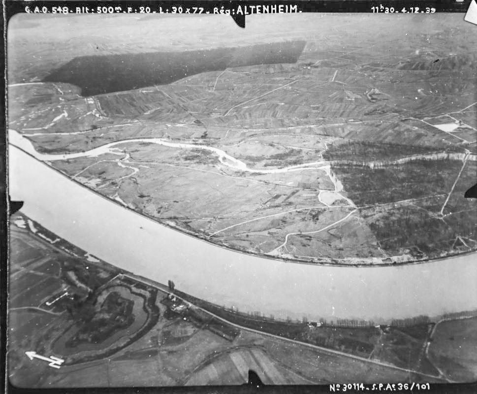 Ligne Maginot - FORT HOCHE - (Casernement) - Vue aérienne d'époque - Inconnu