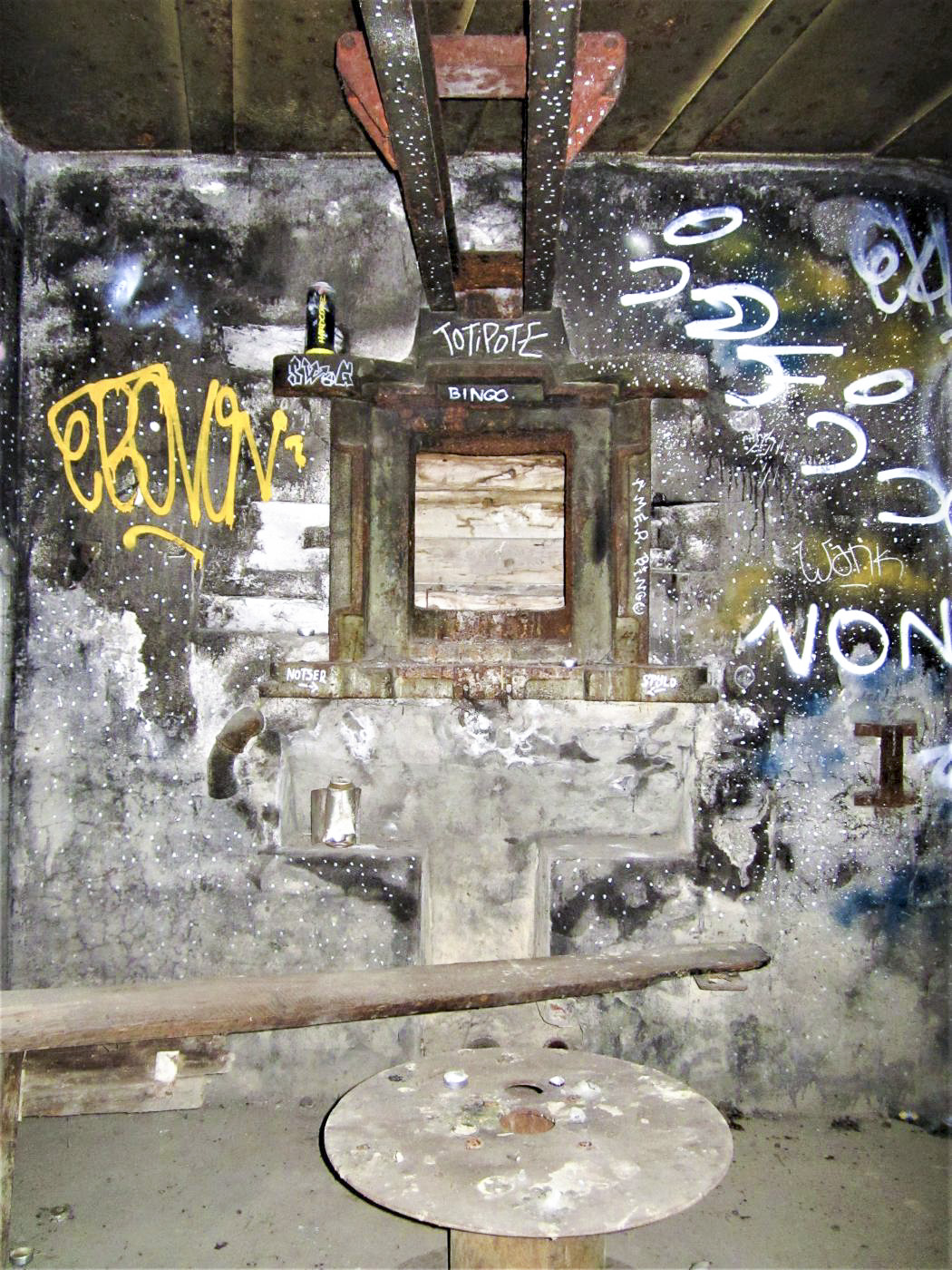 Ligne Maginot - BASSIN DE L'INDUSTRIE - (Casemate d'infanterie - Double) - Chambre de tir Nord
Créneau JM/47 - Les Gardiens du Rhin