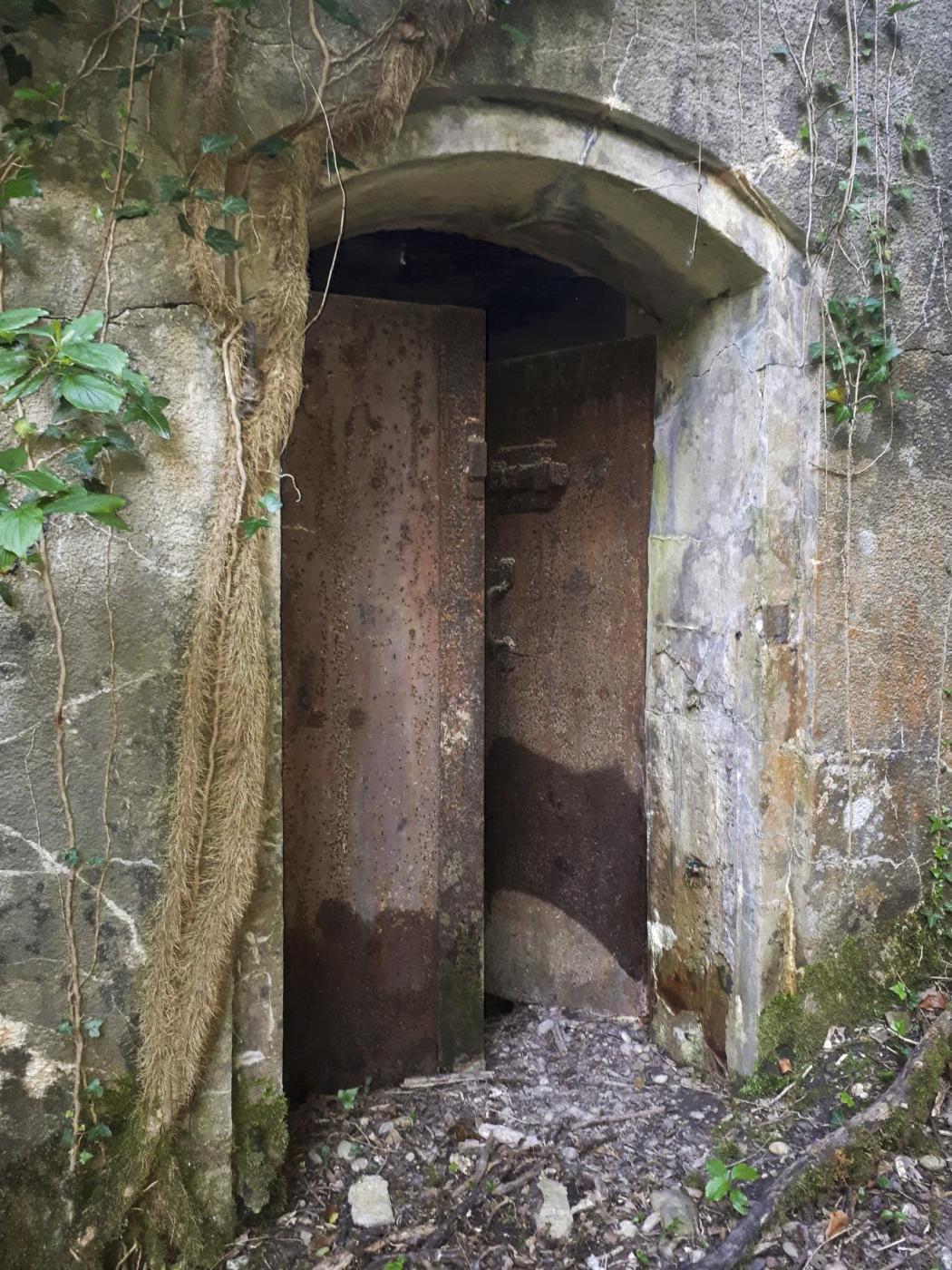 Ligne Maginot - BATTERIE DES PAYSANS - (Cuve pour canon) - Soute à munitions MR 4 - Gregory Fuchs