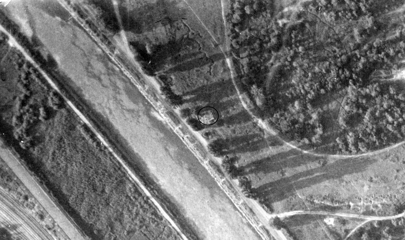 Ligne Maginot - CHAMP DE COURSES 2 - (Blockhaus pour arme infanterie) - Le blockhaus Champ de courses 2 - IGN - Géoportail 1947