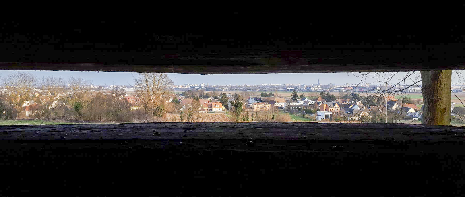 Ligne Maginot - FORT FOCH - (Abri) - Vue imprenable sur Strasbourg depuis le créneau central - Gregory Fuchs