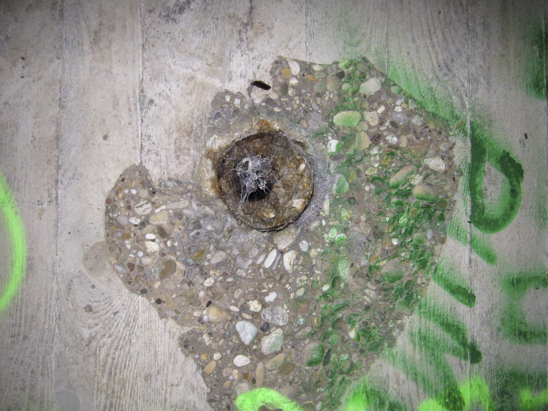 Ligne Maginot - HAUTE DIGUE 2 - (Blockhaus pour arme infanterie) - Conduit pour périscope - G.Fuchs