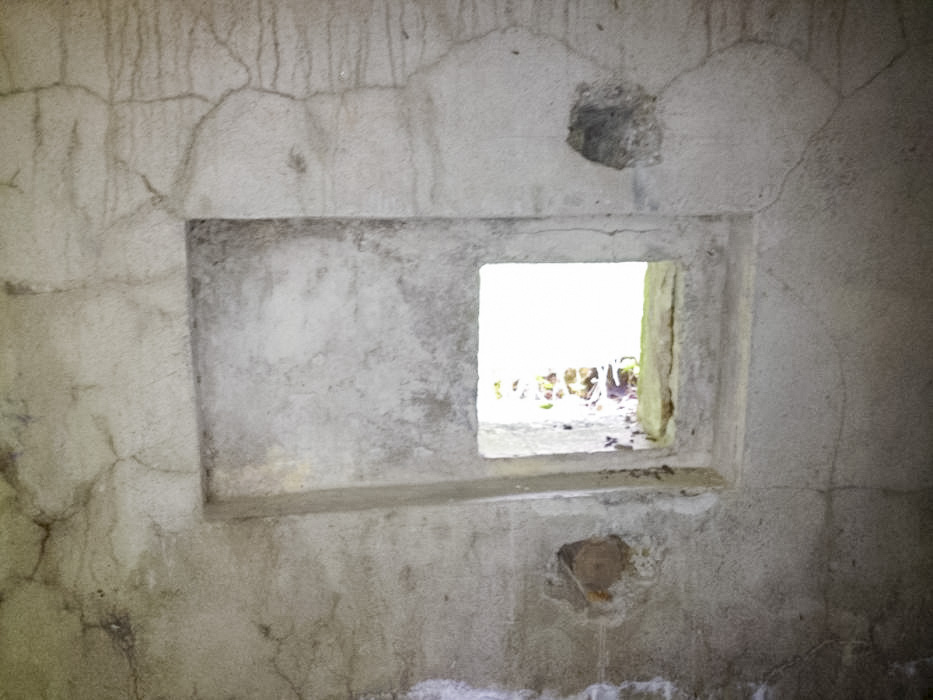 Ligne Maginot - HAUTE DIGUE 8 - (Blockhaus pour arme infanterie) - La partie second oeuvre (volet, support) n'a pas été mise en place, seules les réservations sont faites - Pascal LAMBERT