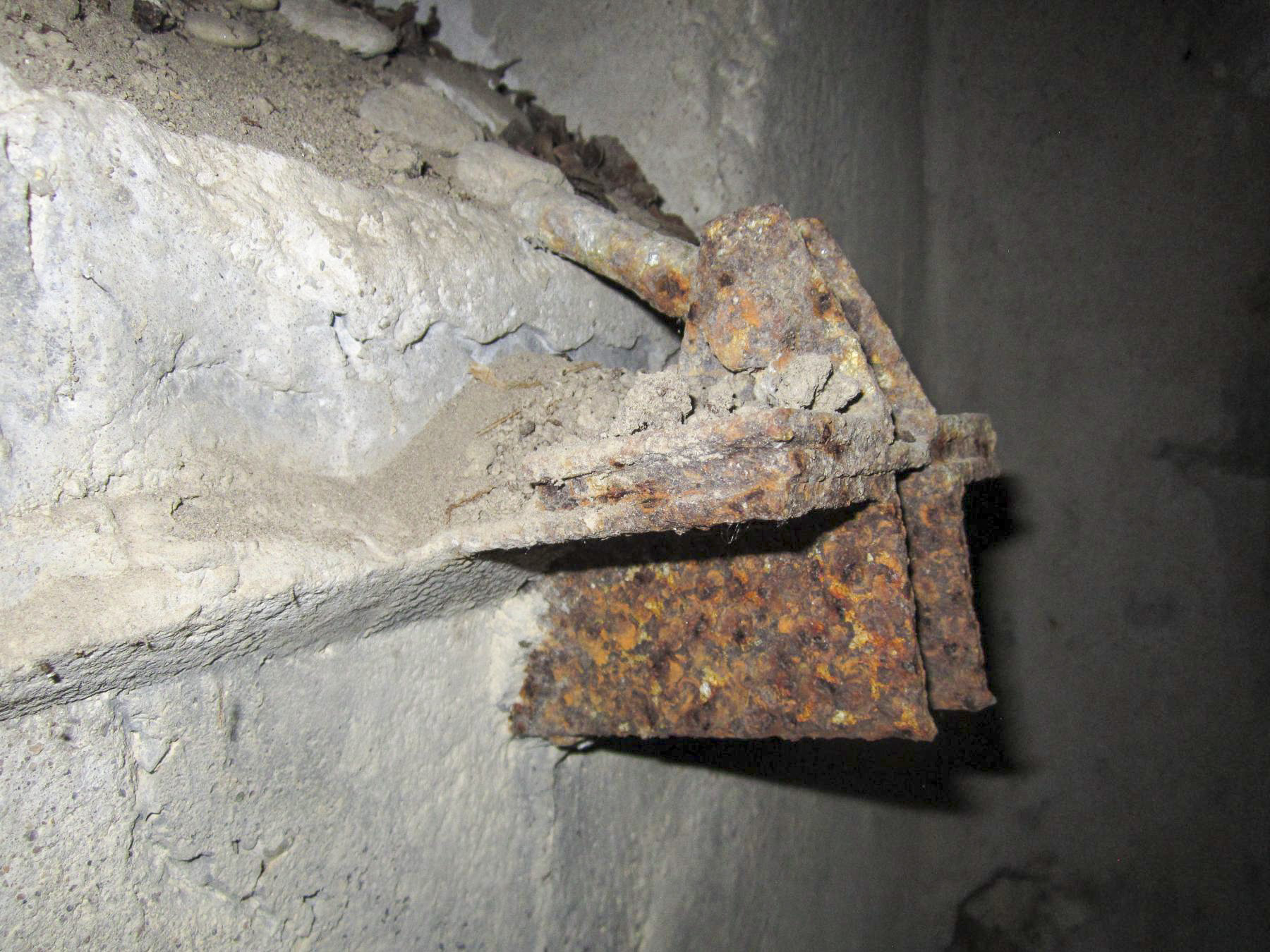 Ligne Maginot - LEUTESHEIM 1 - (Blockhaus pour arme infanterie) - Chambre de tir
Détail support - G.Fuchs