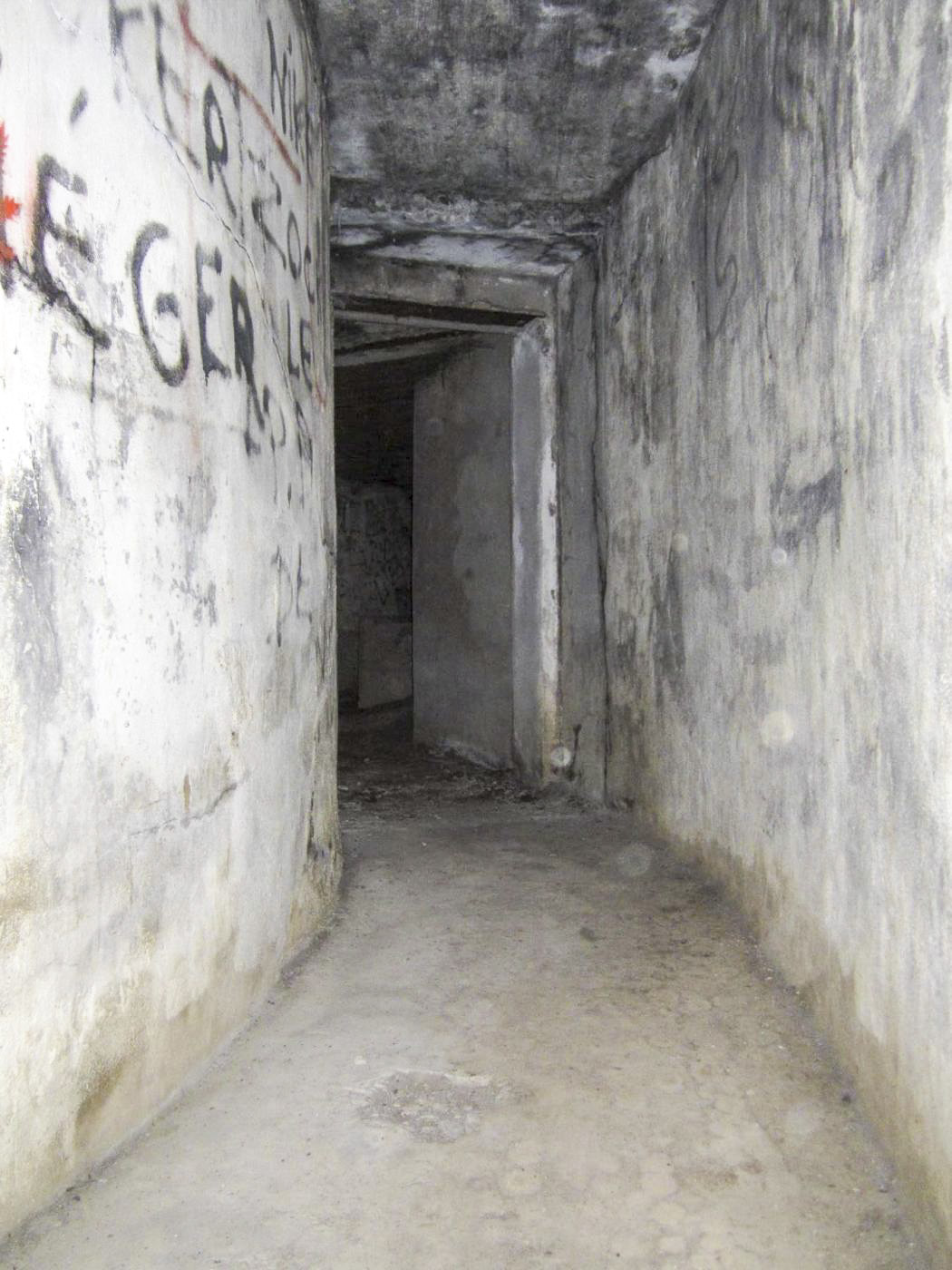 Ligne Maginot - OBSERVATOIRE EST DES CERISIERS - (Blockhaus pour arme infanterie) - Galerie vers le blockhaus  - Gregory Fuchs