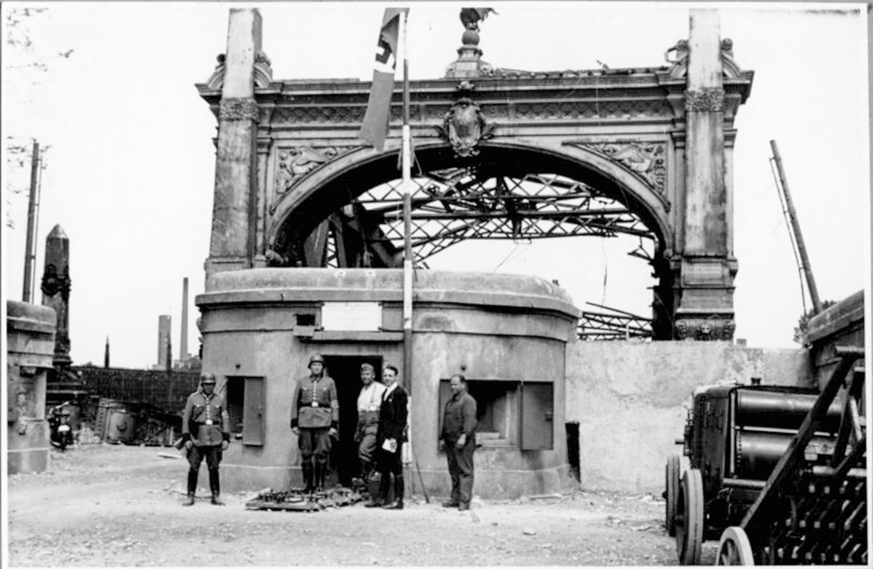 Ligne Maginot - PONT DU RHIN CENTRE - (Blockhaus pour canon) - Vue coté français - Inconnu