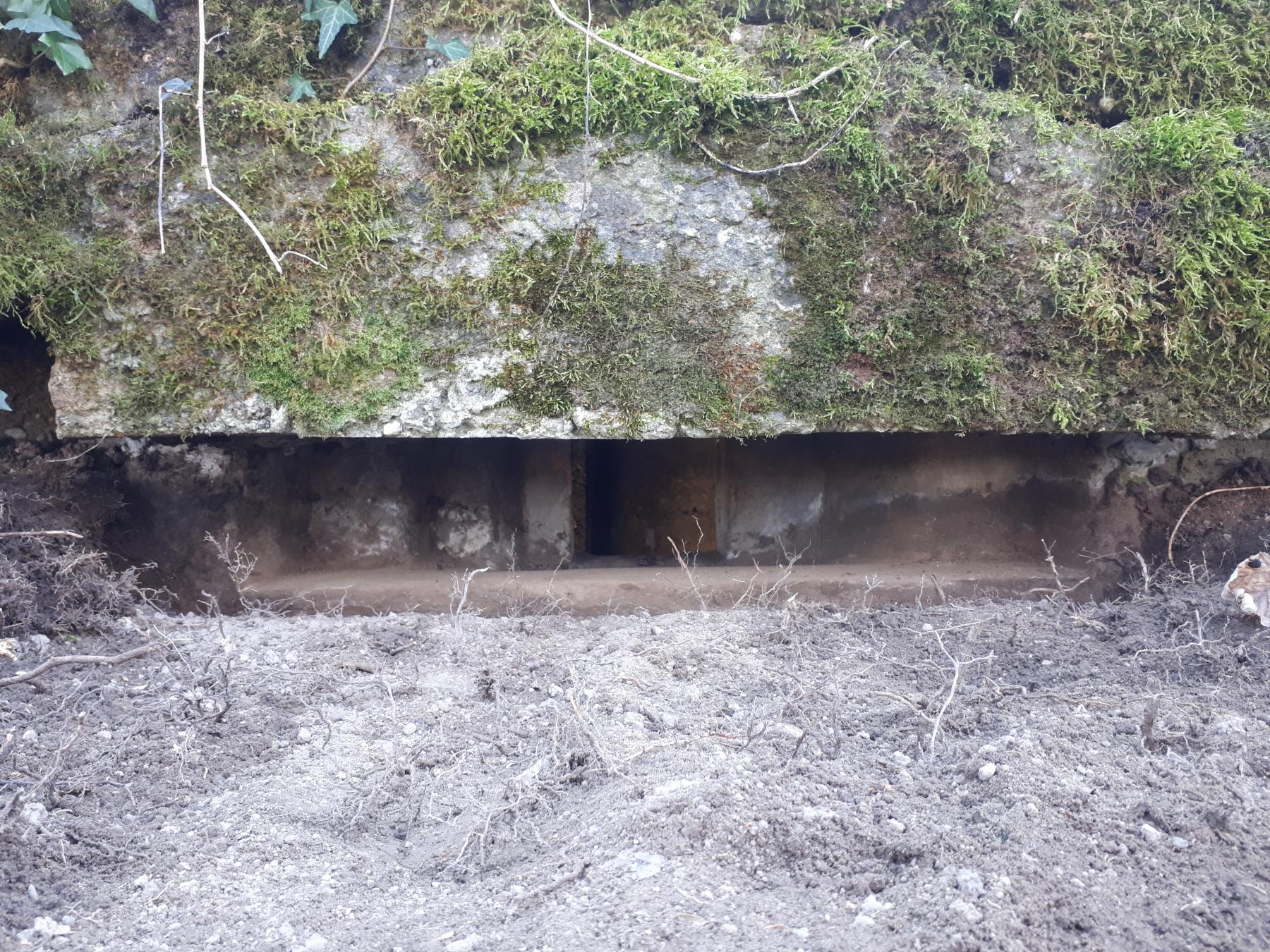 Ligne Maginot - WALDHOF OUEST - (Blockhaus pour arme infanterie) - Détail du créneau droit - G.Fuchs