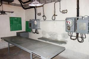 Ligne Maginot - SAINTE AGNES (SAG) - EO9 - (Ouvrage d'artillerie) - PC des 81
Noter les deux transmetteurs d'ordre Carpentier