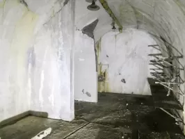 Ligne Maginot - GORDOLON (GN) - (Ouvrage d'artillerie) - Casernement
Reserve de vivres divisée en quatre parties, vivres de réserve, paneterie, vivres du jour et viande, cave.