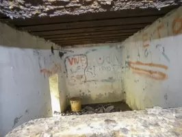 Ligne Maginot - CB310 - ZEITERHOLZ - (Blockhaus pour arme infanterie) - L'intérieur du blockhaus vu par le créneaux.