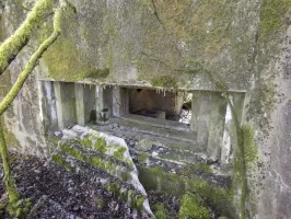 Ligne Maginot - CB313 - RASPICH - (Blockhaus pour canon) - L'embrasure pour le canon anti-char.