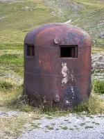 Ligne Maginot - CAMP DE RESTEFOND - (Casernement) - Cloche GFM
Partie des cuirassements inutilisés laissés sur place