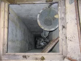 Ligne Maginot - LA ROUE - (Ouvrage d'infanterie) - Le bloc 2
Le puits d'accès au bloc