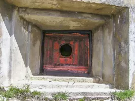 Ligne Maginot - LA ROUE - (Ouvrage d'infanterie) - Le bloc 3
Le créneau pour mitrailleuse  avec trémie (A2R ou C2R?)