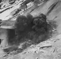 Ligne Maginot - LAVOIR - (Ouvrage d'artillerie) - Bloc 2
Essais au lance flamme effectuées les 16 et 17 avril 1940 selon les sources